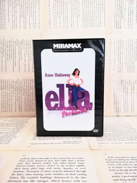 Ella Enchanted [DVD]