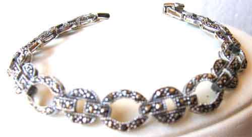 A Elegant , Solid 925 -Sterling Silver  and Marcasite Bracelet