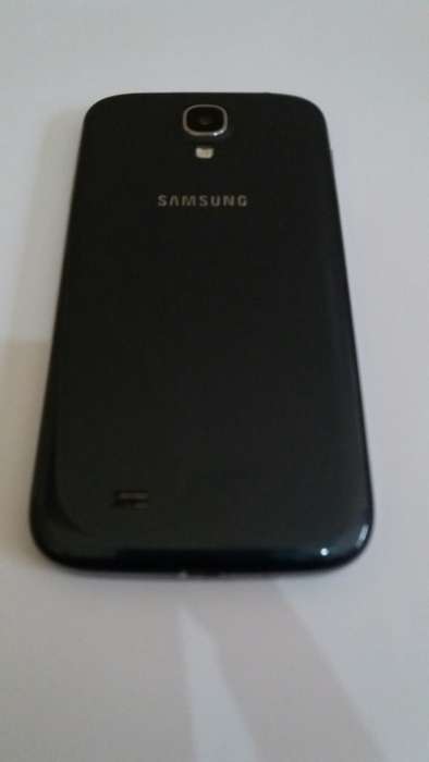 S4 Samsung 32 gig  in Good Condition - Free New Cover & Glass Screen Protector & Powerbank