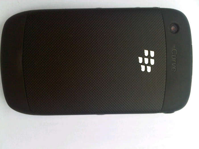 LIKE NEW / EXCELLENT CONDITION BLACKBERRY 9300