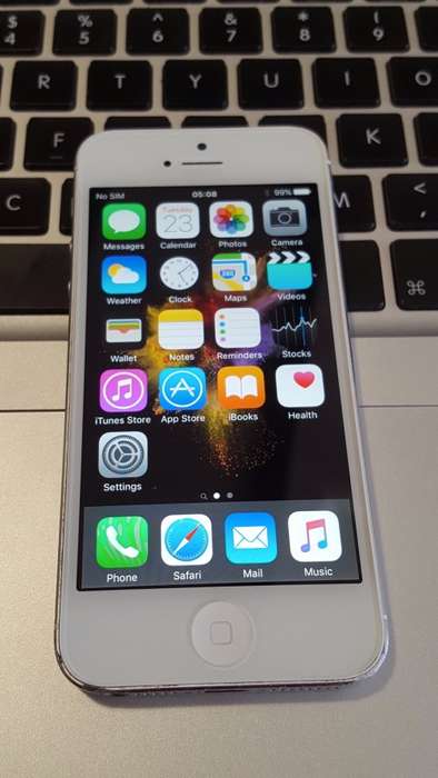 iPhone 5 16GB Silver (6 Month Warranty)