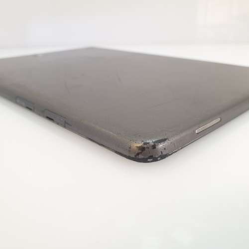 Samsung Galaxy Tab A 9.7 16GB (2015) (Wifi + LTE) - Cracked Screen