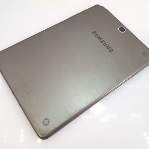 Samsung Galaxy Tab A 9.7 16GB (2015) (Wifi + LTE) - Cracked Screen