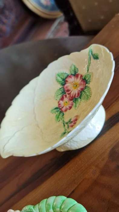 Carlton Ware Australian Design Yellow Leaf Shaped Foo