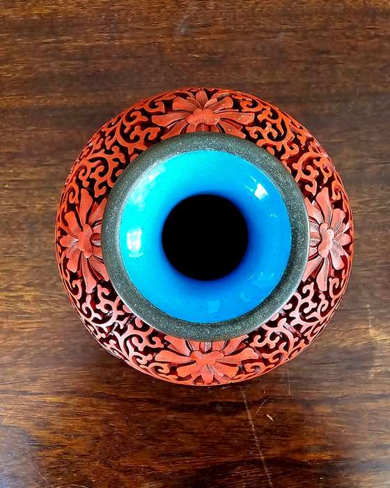Exquisite Vintage Carved Cinnabar Vase & Lidded Box Set