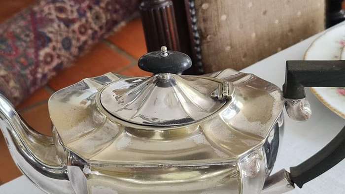 Silver Plated Tea Set. Beautiful Classic Lines. Stamped. Teapot, Milk Jug and Sugar Basin.