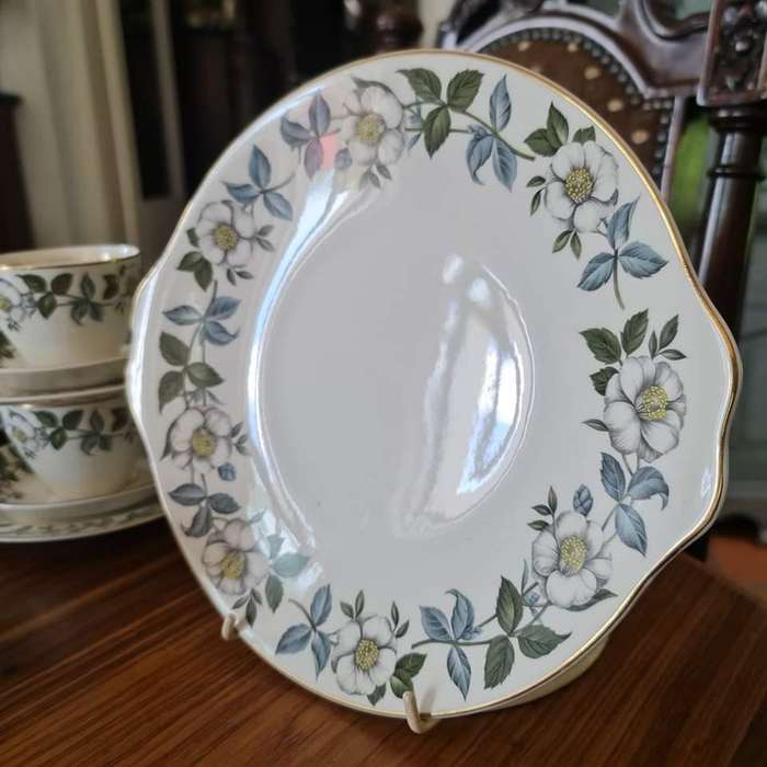 Staffordshire Midwinter Stylecraft Classic Shape part Tea Set decorated with Flowers and Gold