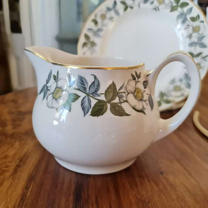 Staffordshire Midwinter Stylecraft Classic Shape part Tea Set decorated with Flowers and Gold