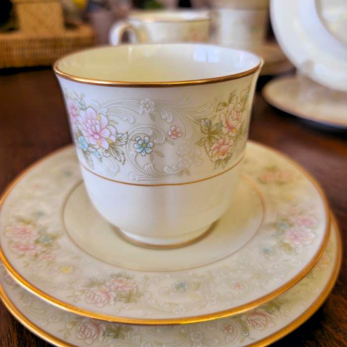 Discover the Timeless Elegance of Noritake Willowbrook Bone China - 8 Trio Sets Available