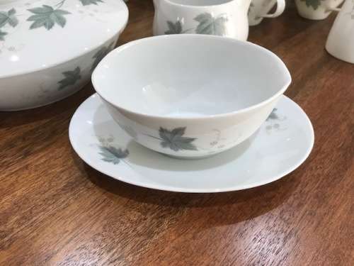 HUGE - 73 PIECE GENUINE NORITAKE JAPAN WILD IVY `102` DINNER SET