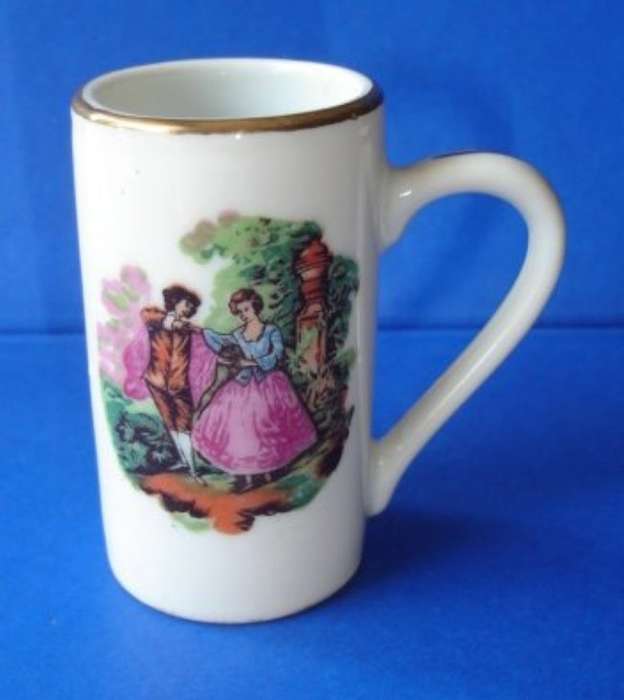 PORCELAIN * ROMANTIC SCENE * MINI MUG from BLISFUL