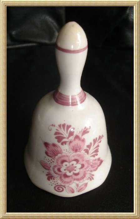 OUDE MOLEN FABRIEK B.V. DELFT PINK FLORAL BELL from BLISFUL