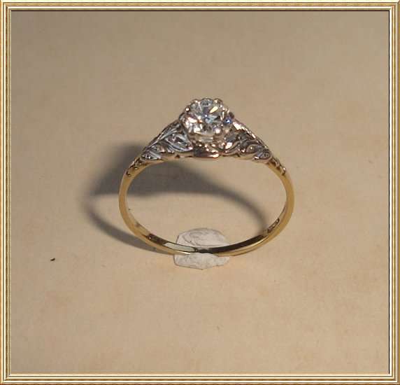 18ct YELLOW & WHITE GOLD SOLITAIRE DIAMOND (app. O.34ct ) RING from BLISFUL