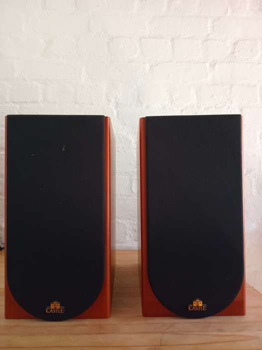 Castle Knight 2 Bookshelf Speakers