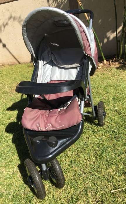 Baby stroller/pram