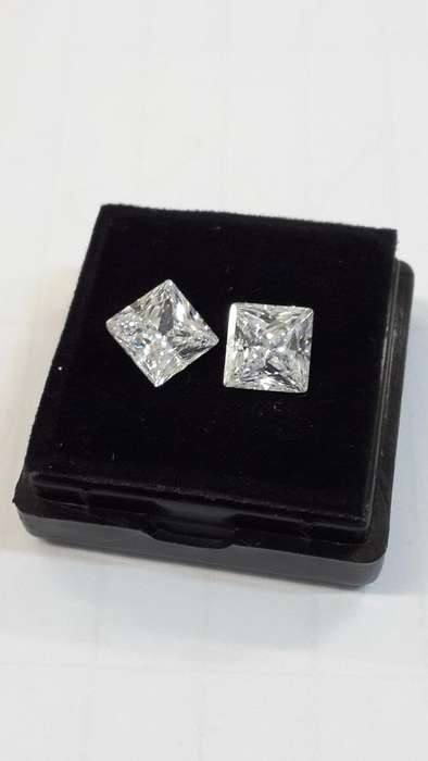 WOW !!!! DIAMONDS- PRINCESS CUT HUGE 3.00cts EACH - PERFECT PAIR...