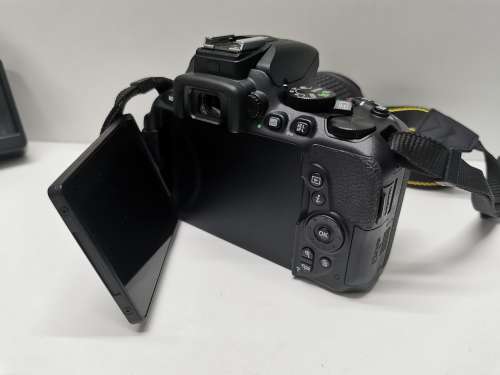 Nikon D5600 Digital SLR-24.2 MP_18-55mm kit lens