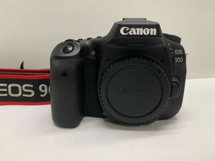 Canon EOS 90D (Body only)