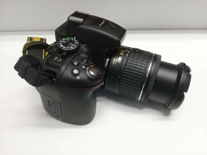Nikon D5300 DSLR 24.2MP with 18-55mm DX VR Lens
