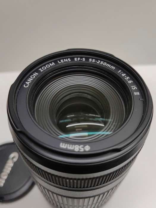 Canon EF-S 55-250mm f4-5.6 IS II lens