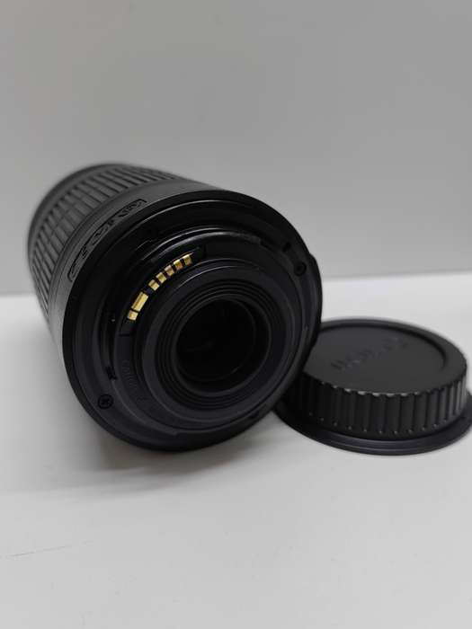Canon EF-S 55-250mm f4-5.6 IS II lens