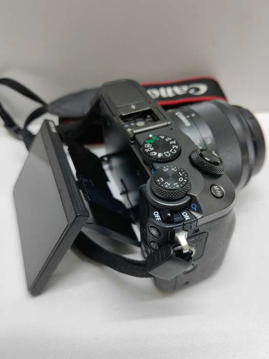 Canon EOS M6 Mark 1 Mirrorless camera, 24.2 megapixel, EF-M 15-45mm STM lens