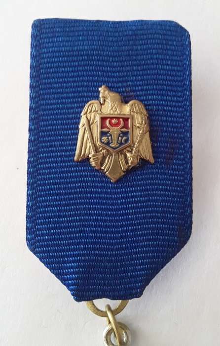 Moldovan Chișinău Police Service Medal.