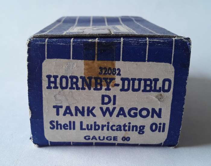 Hornby Dublo D1 Tank Wagon. `SHELL LUBRICATING OIL`. No : 32082. Mint in box.