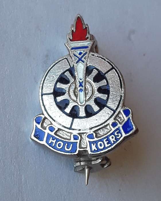 Vintage Voortrekker `Hou Koers` Enameled Metal Small Lapel Badge. Pin Intact.