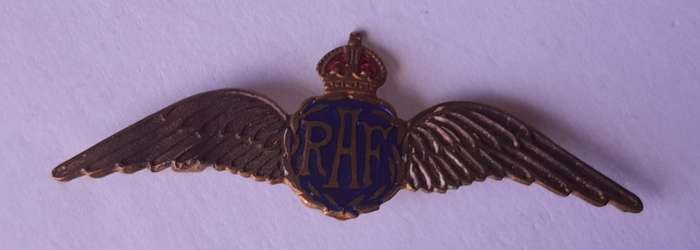 WW2 RAF Enamel Sweetheart Badge.