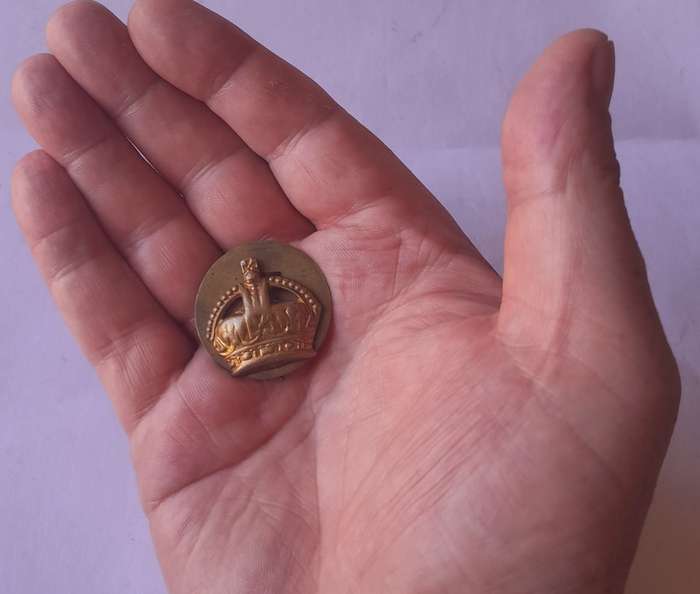 WW2 British Army Officers Rank Crown Badge With Backplate.  Lugs intact.