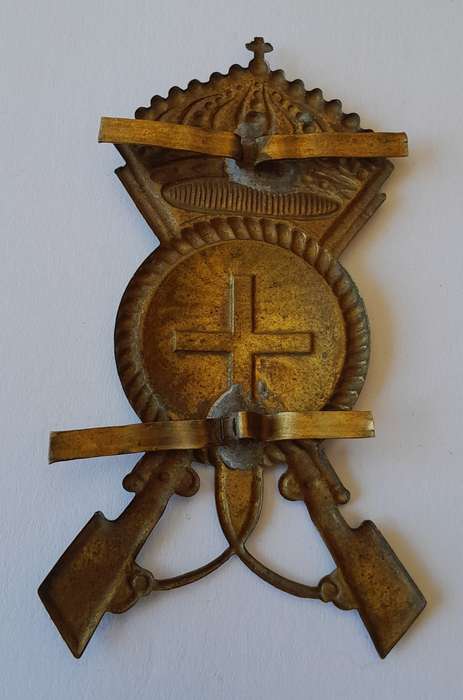 WW2 Italian Fascist Fanteria (Infantry) Cap Badge.