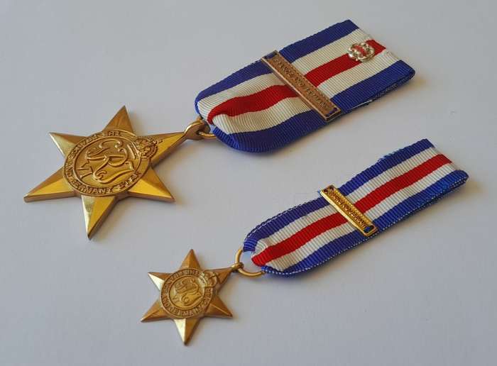WW2 France and Germany Star Medal Set. Full-Size And Miniature. Unnamed.
