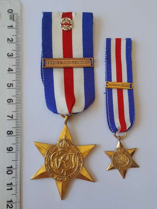 WW2 France and Germany Star Medal Set. Full-Size And Miniature. Unnamed.
