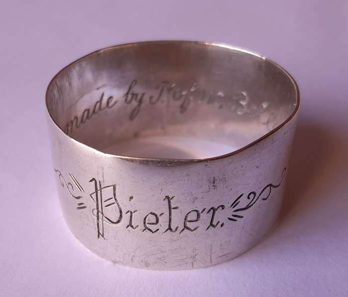 Boer War POW Silver Napkin Ring `Pieter, Bellevue Camp, 1902`.