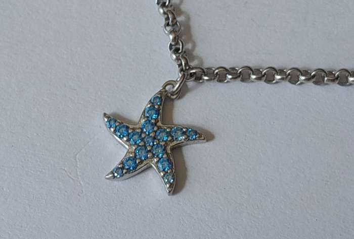 Vintage Solid Sterling Silver Bracelet With 5 Oceanic Charms.