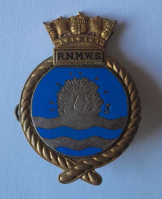 British Royal Navy Minewatching Service Cap Badge (1954-1962). Backplate And Lugs Intact.