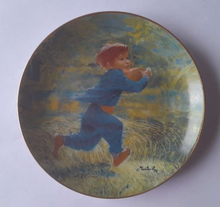 Vintage Plate By Viletta. `Touchdown` By Artist `Thornton Utz`. Signed And Dated. 22 cm.