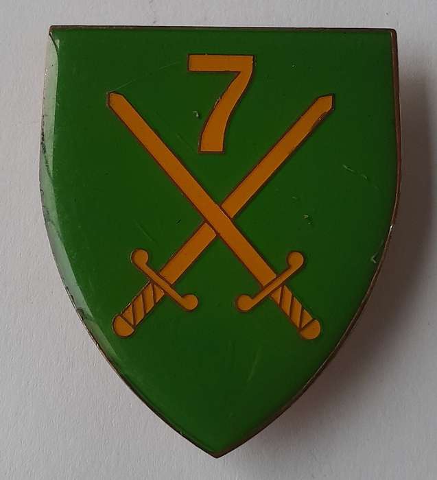 SADF 7 South African Division Shoulder Flash (from 1992).  All Pins Intact.