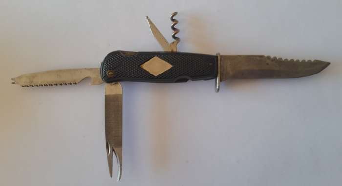 Vintage Solingen Germany Fixed-Blade Hunting Knife with Leather Sheath.  17cm