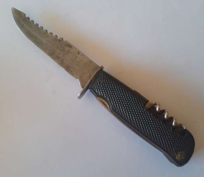 Vintage Solingen Germany Fixed-Blade Hunting Knife with Leather Sheath.  17cm