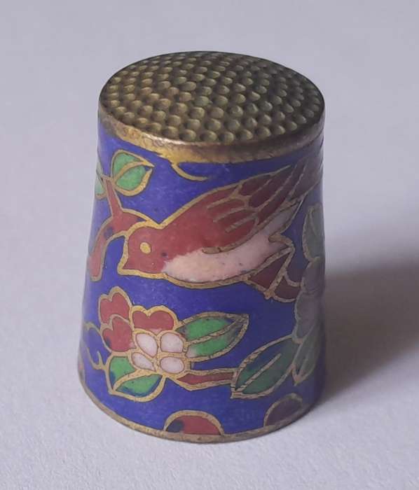 Vintage Chinese Cloisonne enamel thimble.
