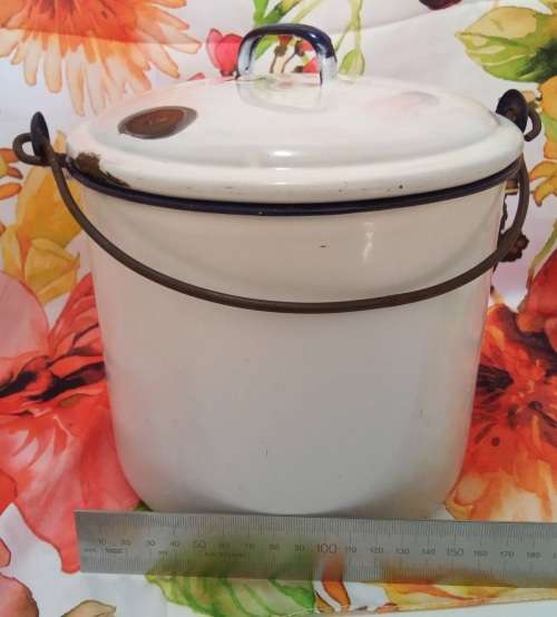 Lovely vintage Enamel bucket