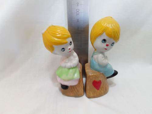 Vintage cute couple Salt and Pepper set