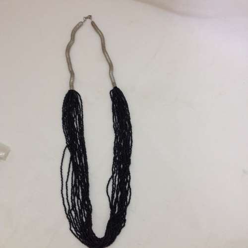 Stunning vintage black glass bead and metal necklace - 72cm