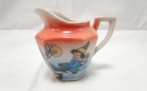 Cutest vintage miniature tea set