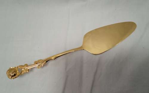 Eetrite 24k gold plated cake lifter in excellent condition