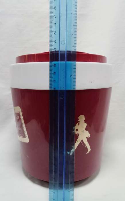 Very attractive vintage Johnnie Walker Ice bucket