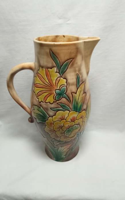 Magnificent vintage Dovedale Falcon ware Jug/Vase