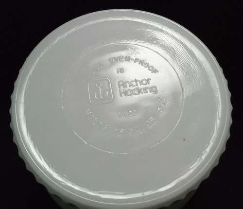 Vintage Anchor Hocking 500ml milk glass bowl